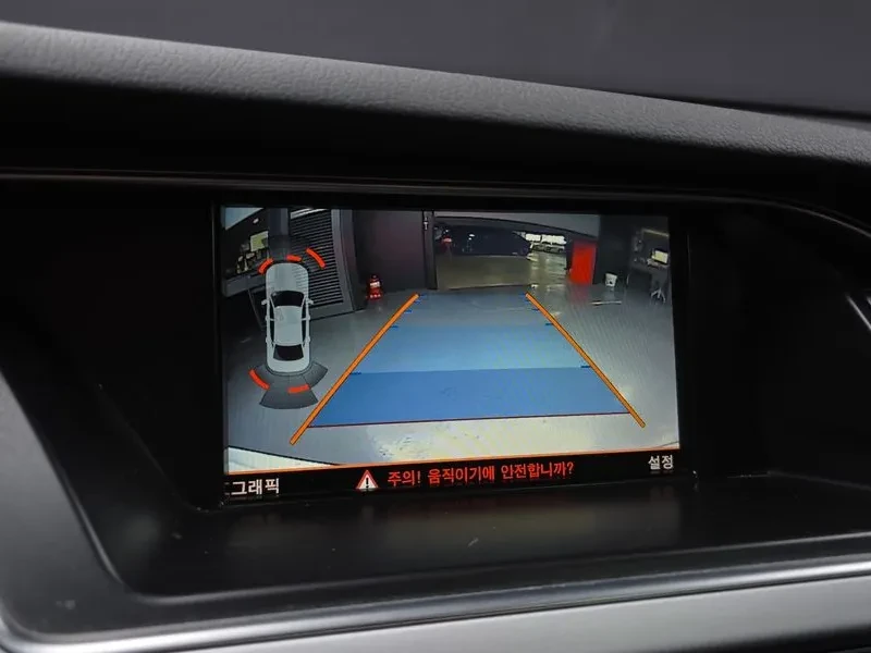 Audi A4 2.0 TDI, снимка 15 - Автомобили и джипове - 53887543