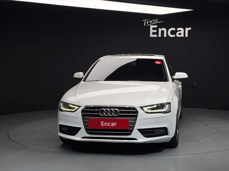 Audi A4 2.0 TDI, снимка 3 - Автомобили и джипове - 53887543