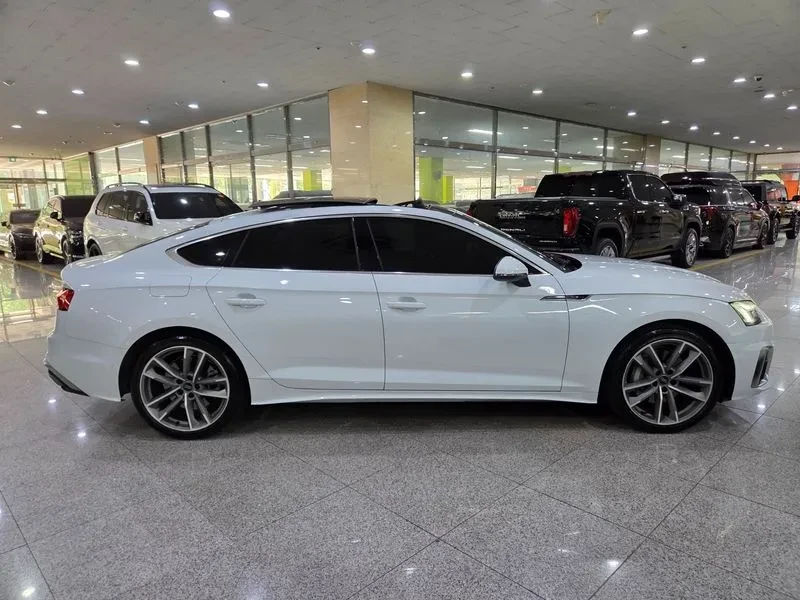 Audi A5 (F5) 45 Tfsi Quattro Premium Sportback, снимка 5 - Автомобили и джипове - 54995803