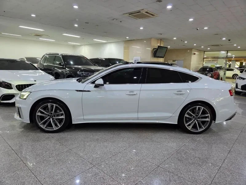 Audi A5 (F5) 45 Tfsi Quattro Premium Sportback, снимка 3 - Автомобили и джипове - 54995803