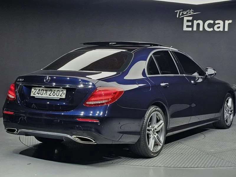 Mercedes-Benz E 300 E300 4MATIC AMG Line| 258к.с.| ВКЛ.ТЕХНОТЕСТ, снимка 2 - Автомобили и джипове - 55701373
