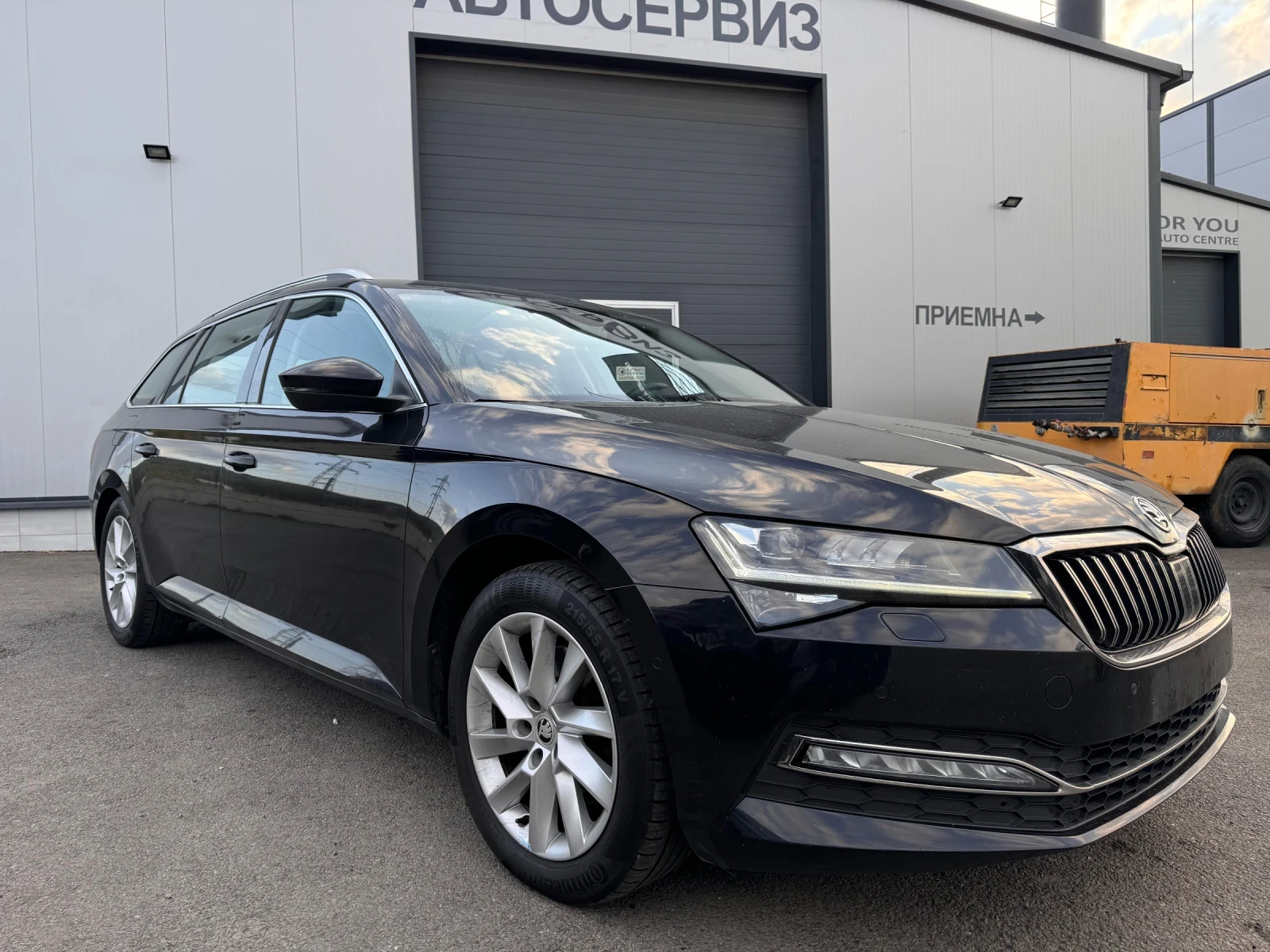 Skoda Superb 2.0TDI ACC Digital Cockpit Facelift Line Assist - изображение 6