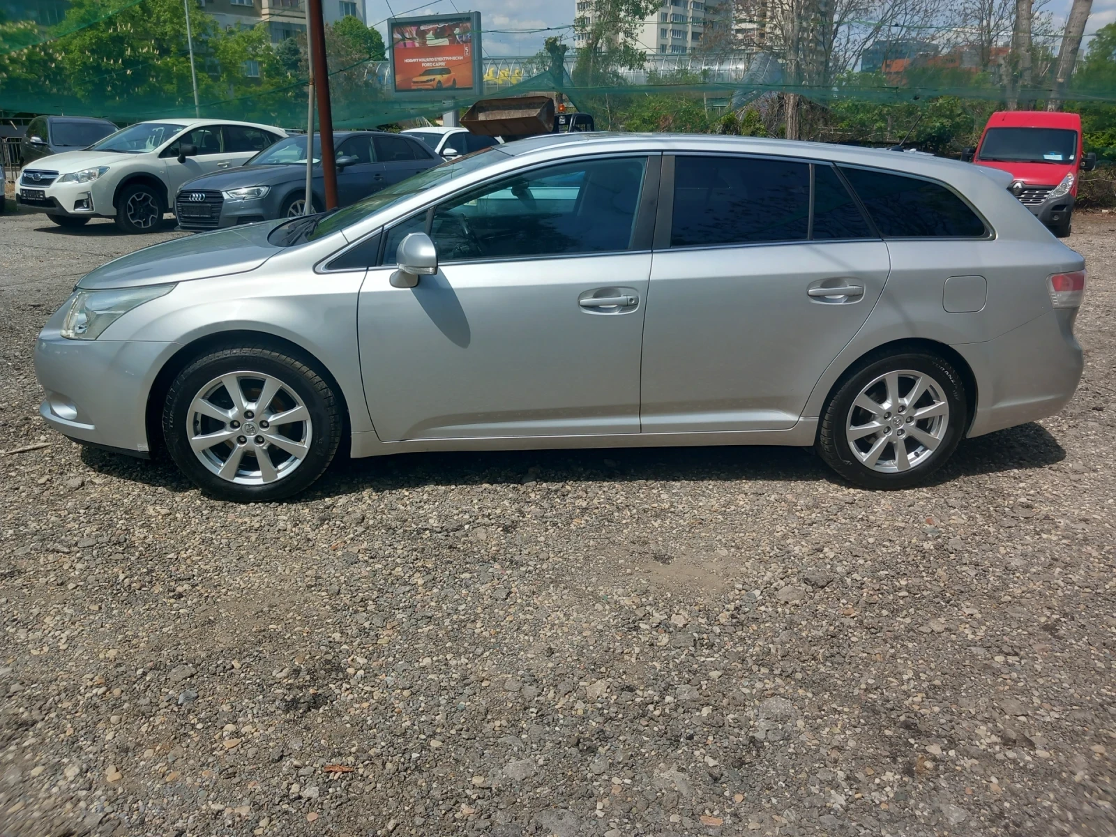 Toyota Avensis 2.0 i  АВТОМАТИК - изображение 8