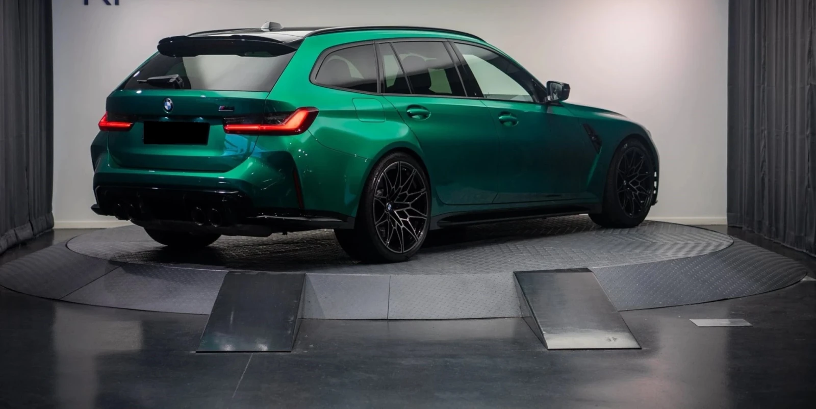 BMW M3 Touring Competition xDrive - изображение 5