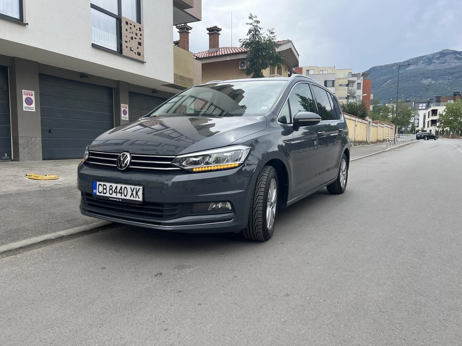 VW Touran Touran Highline 2.0 TDI SCR  DSG - изображение 5