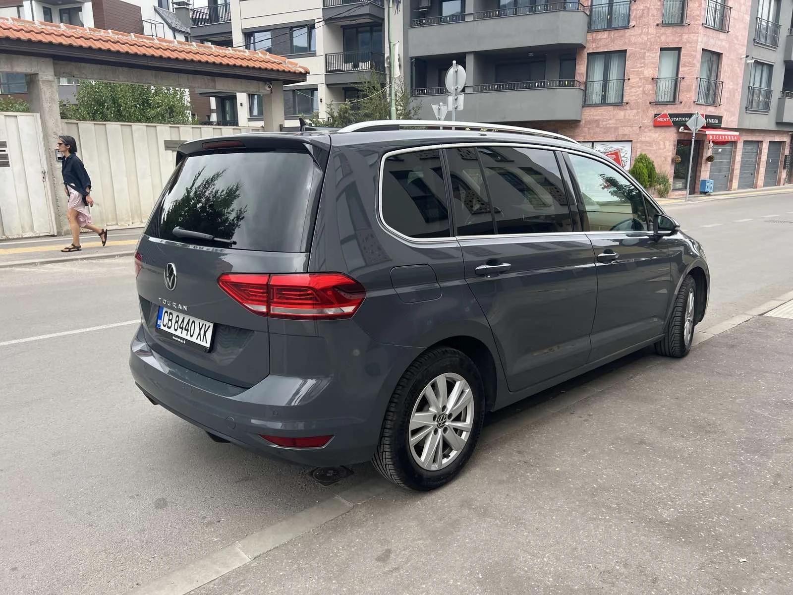 VW Touran Touran Highline 2.0 TDI SCR  DSG - изображение 2