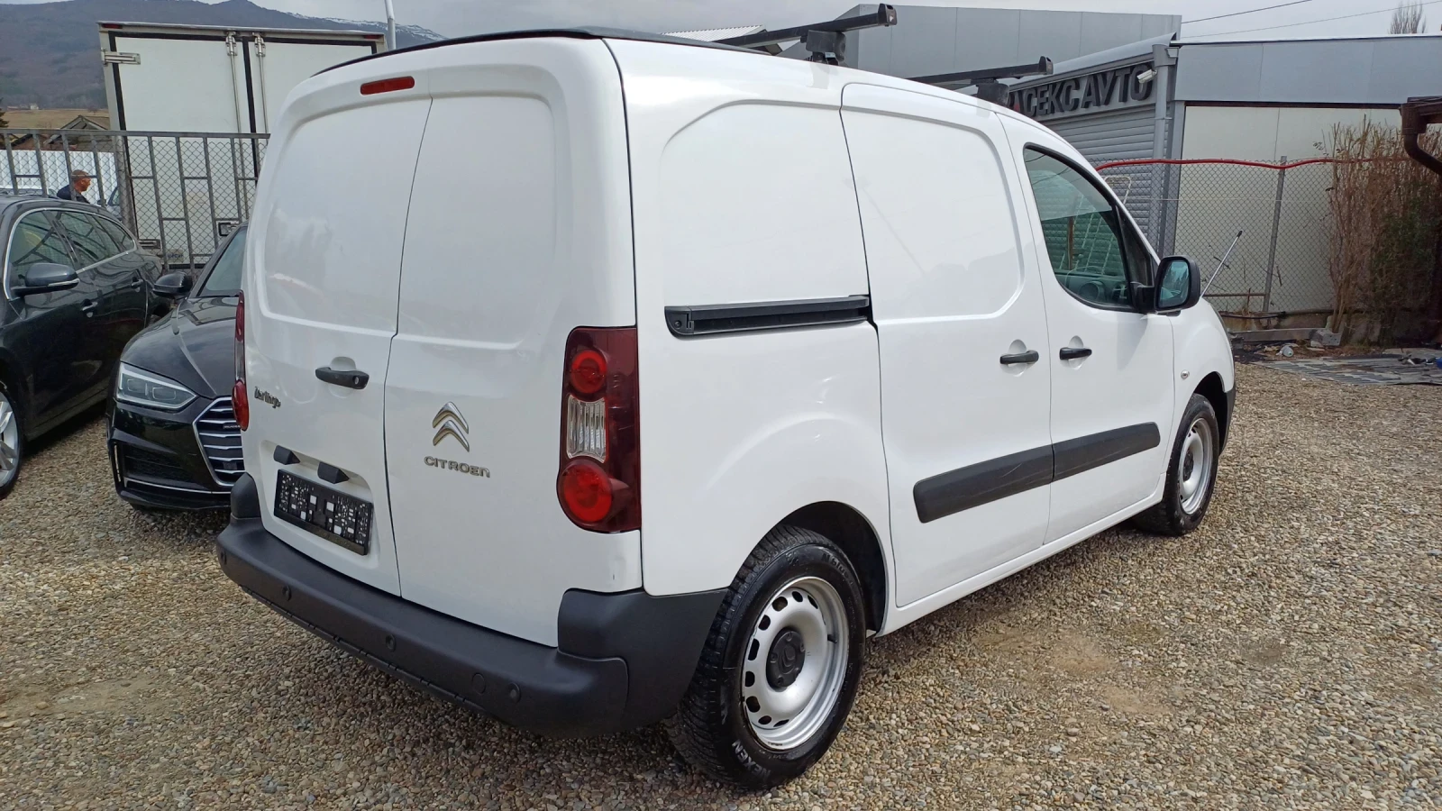 Citroen Berlingo 1.6HDI 3места Euro 6 - изображение 8