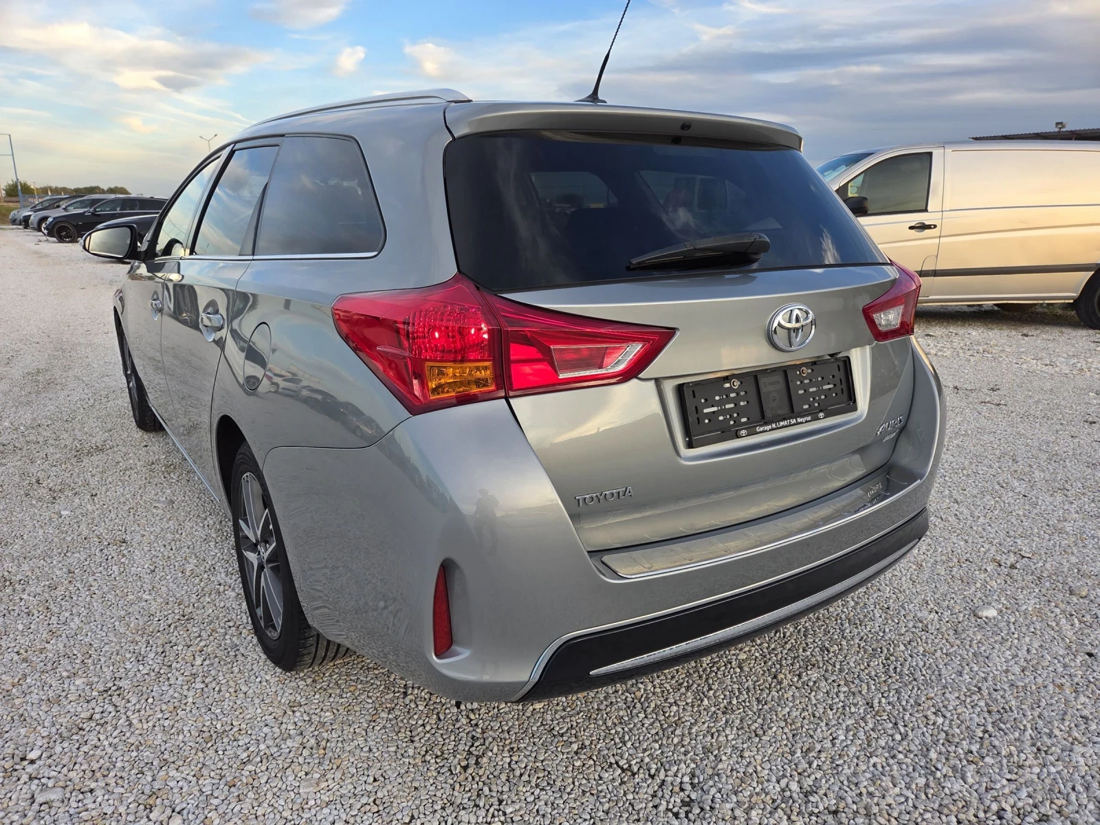 Toyota Auris 1.6 | Mobile.bg   13