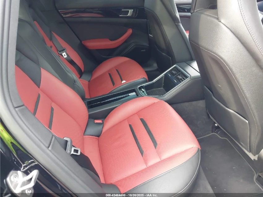 Porsche Panamera 4 / BOSE / LANE ASSIST / ОБДУХВАНЕ / ПАНО - изображение 9