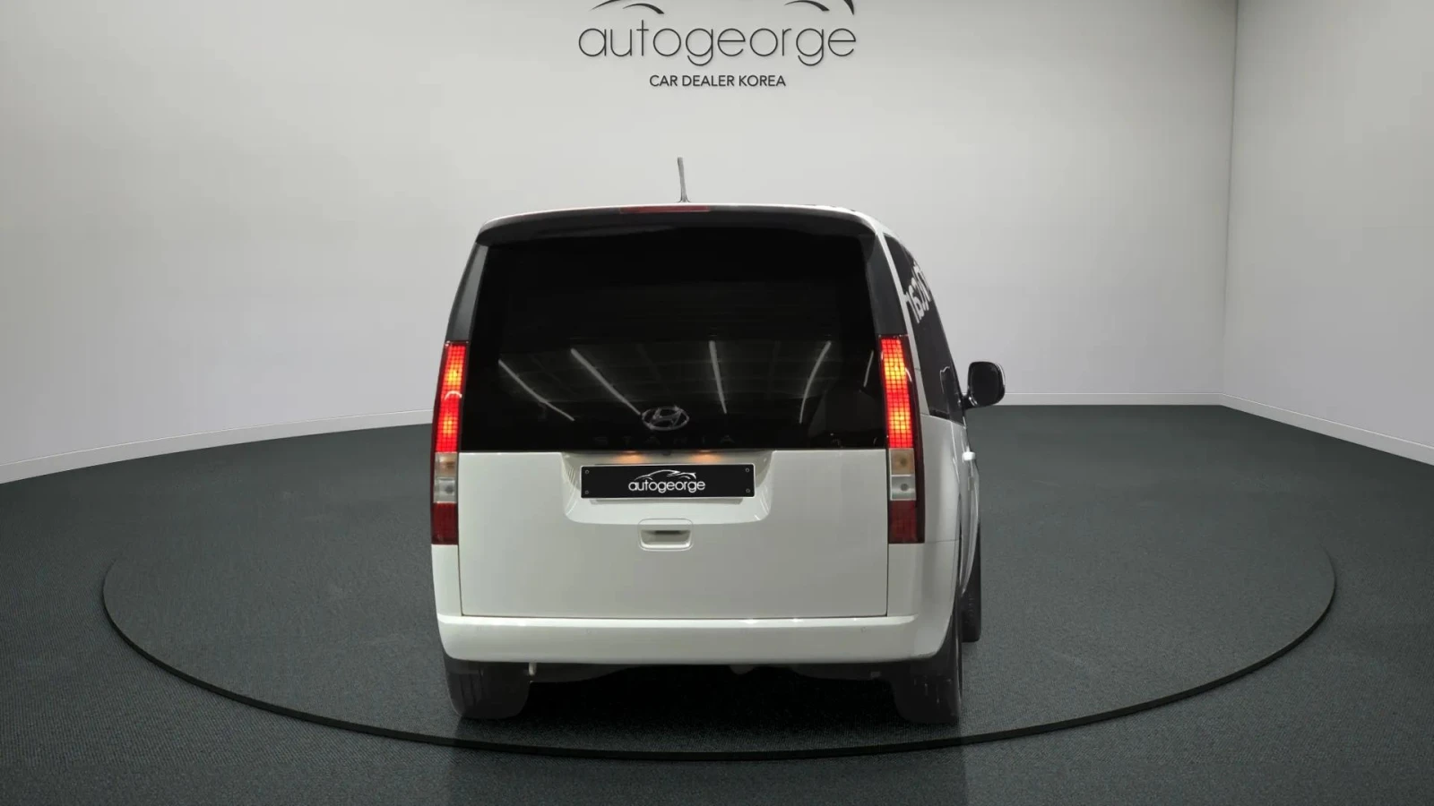 Hyundai Staria L3.5 Tourer 9seater autogeorge.com - изображение 4