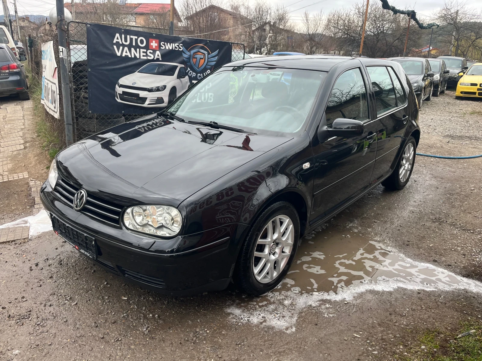 VW Golf 1.8T - GTI - 180к.с. - SWISS - 6 скорости - XENON, снимка 2 - Автомобили и джипове - 53488877