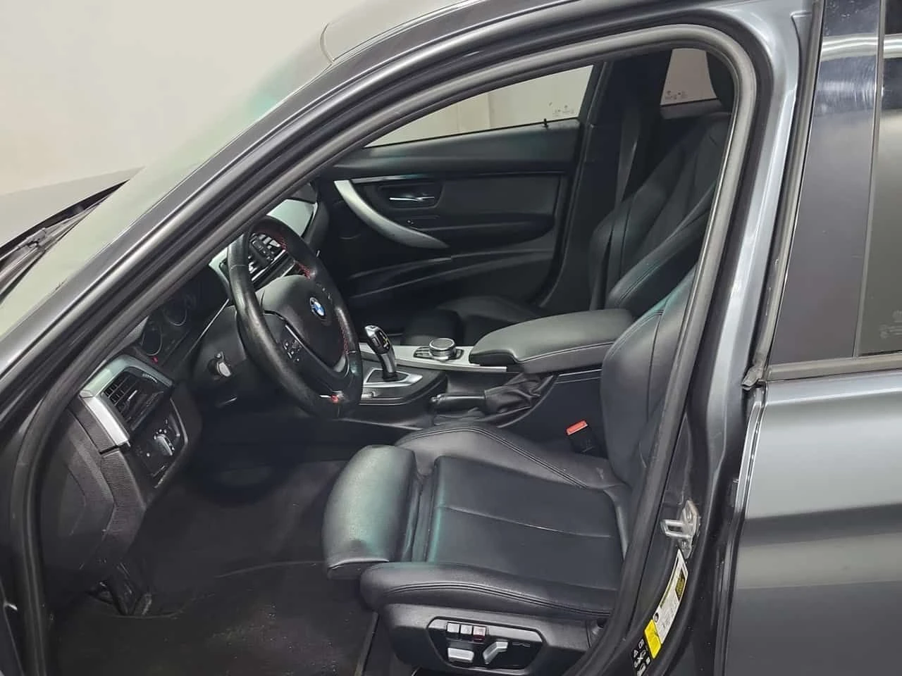 BMW 330 330I XDRIVE /CARFAX /Подгрев/Панорама/Памет/, снимка 5 - Автомобили и джипове - 53880207