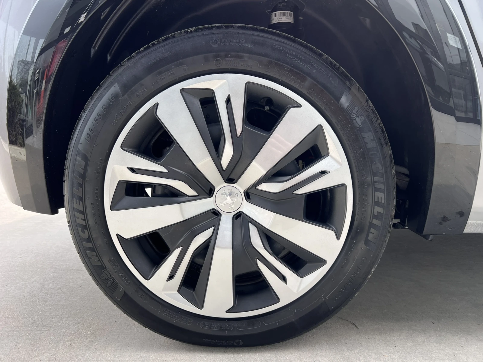 Peugeot 208 50 kWh/ �� ���� 1400 �� | Mobile.bg � ����������� 5