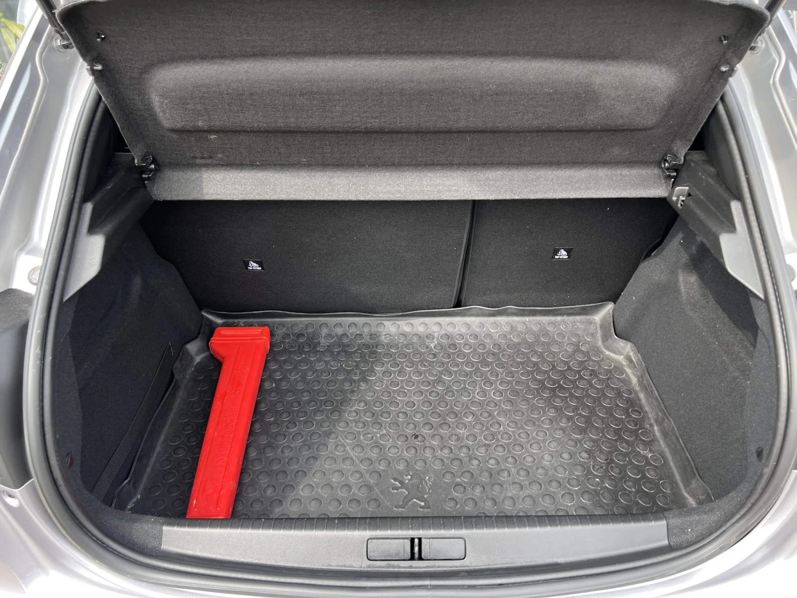 Peugeot 208 50 kWh/ �� ���� 1400 �� | Mobile.bg � ����������� 8