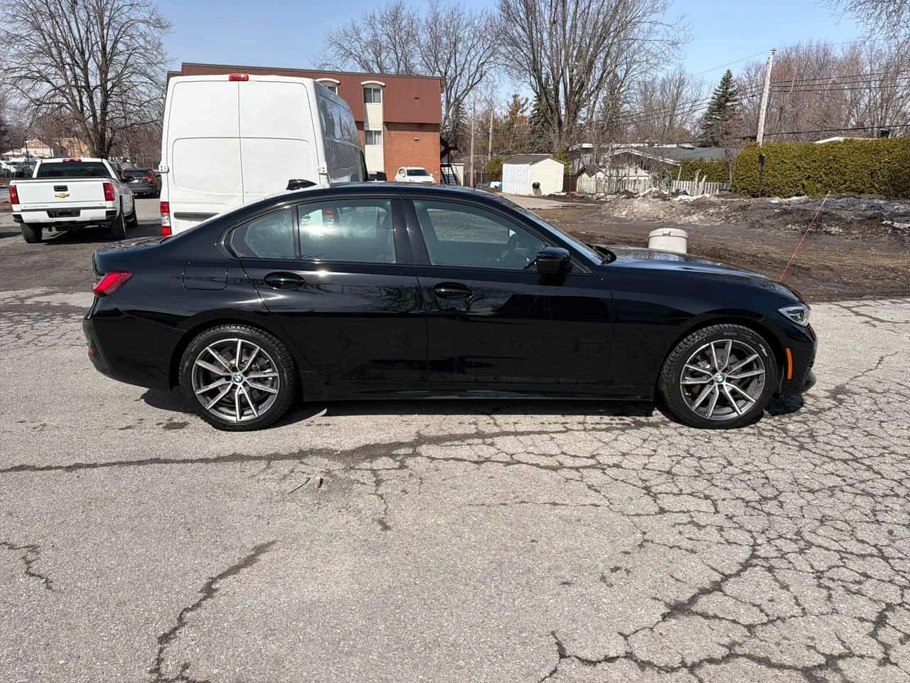 BMW 330 * xDrive * CARFAX * 2 КЛЮЧА * ПАНО * KEYLESS, снимка 3 - Автомобили и джипове - 54070312