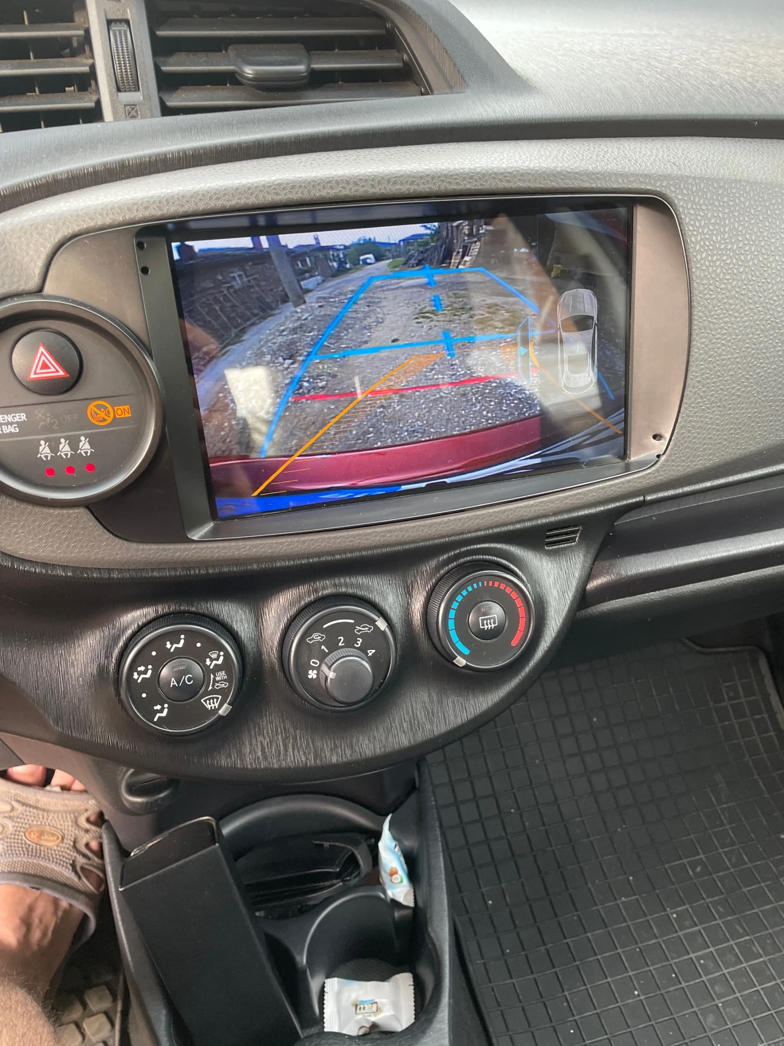 Toyota Yaris Хг, снимка 11 - Автомобили и джипове - 54480714