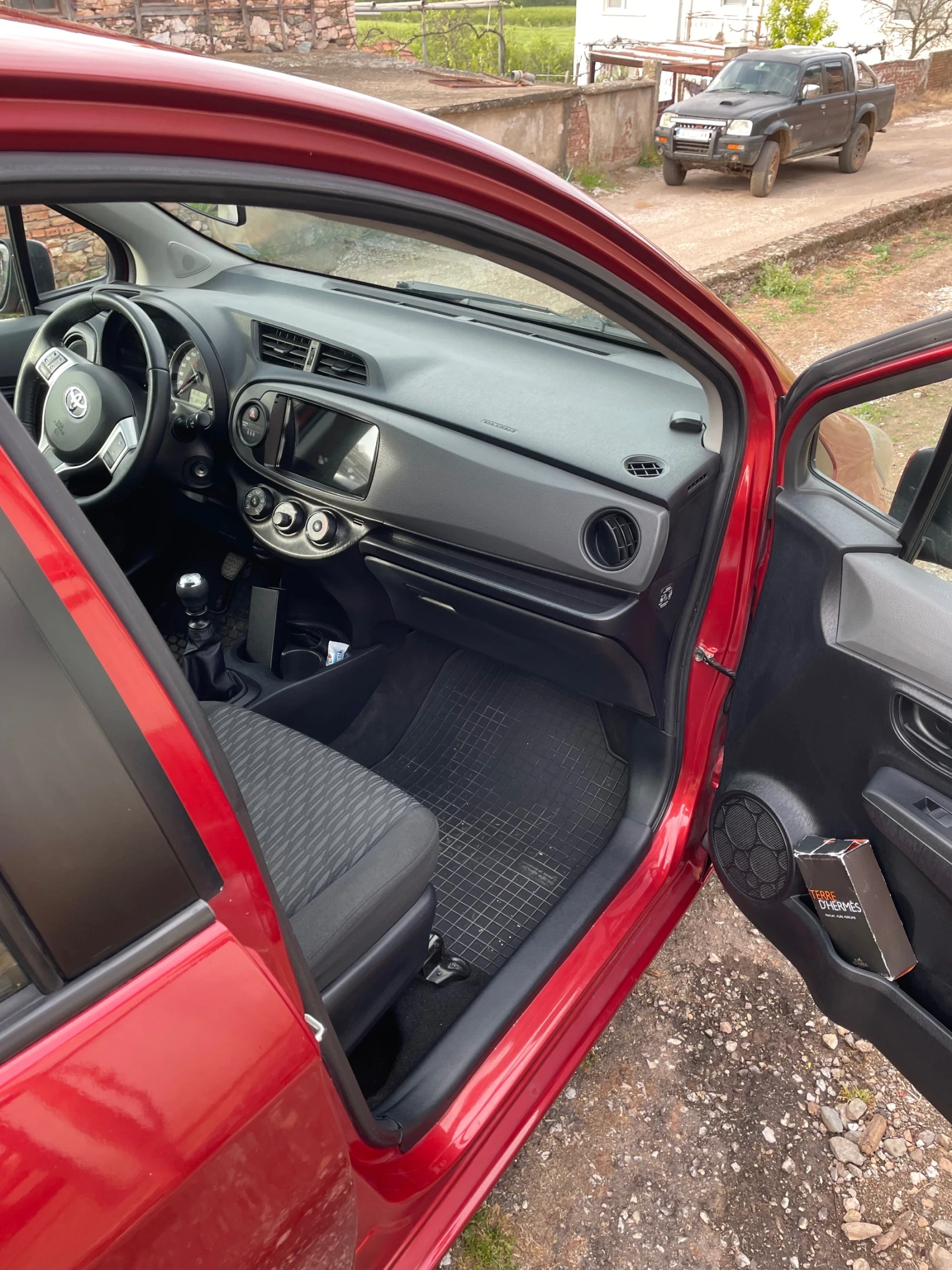 Toyota Yaris Хг, снимка 4 - Автомобили и джипове - 54480714