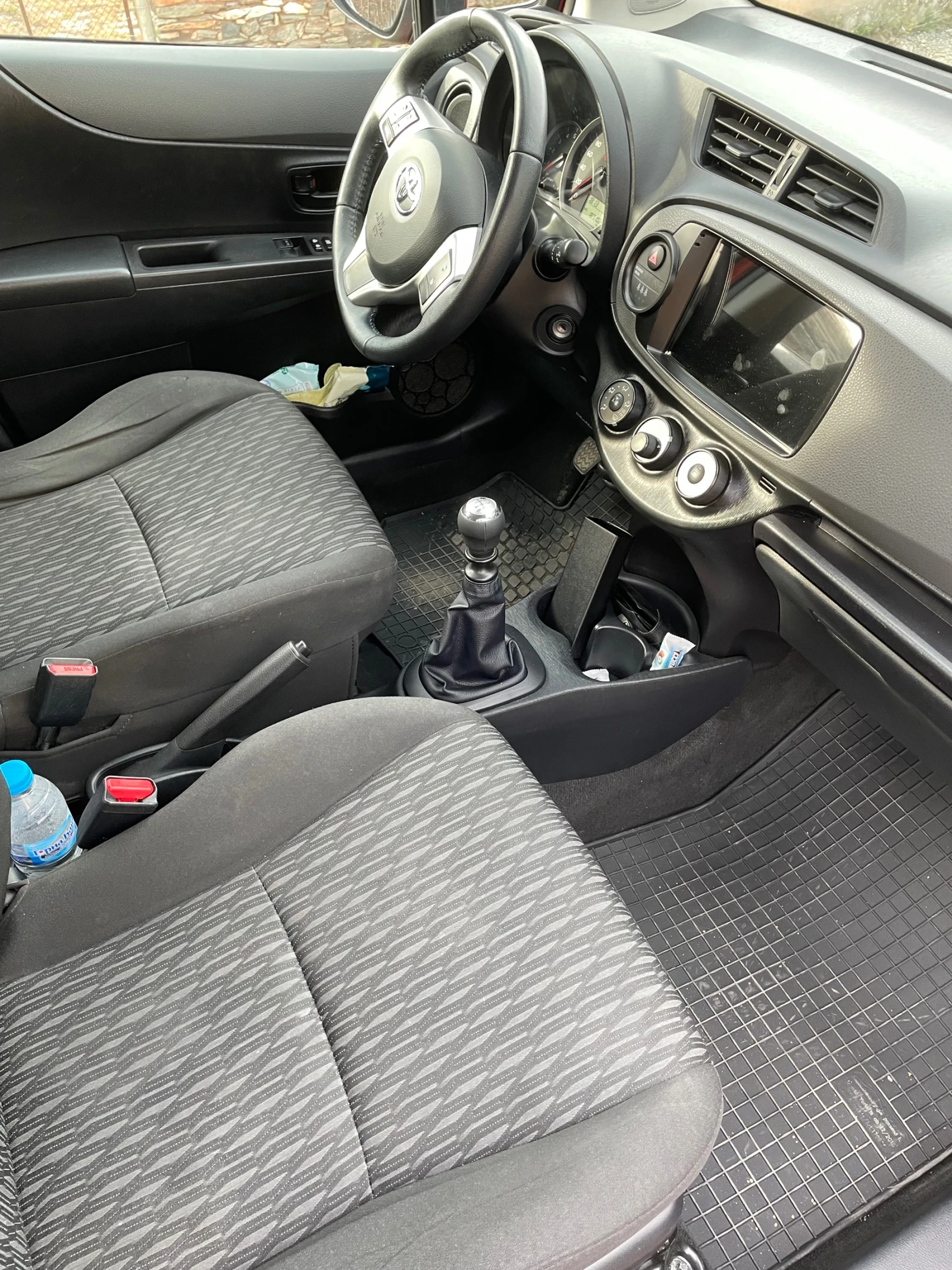 Toyota Yaris Хг, снимка 7 - Автомобили и джипове - 54480714