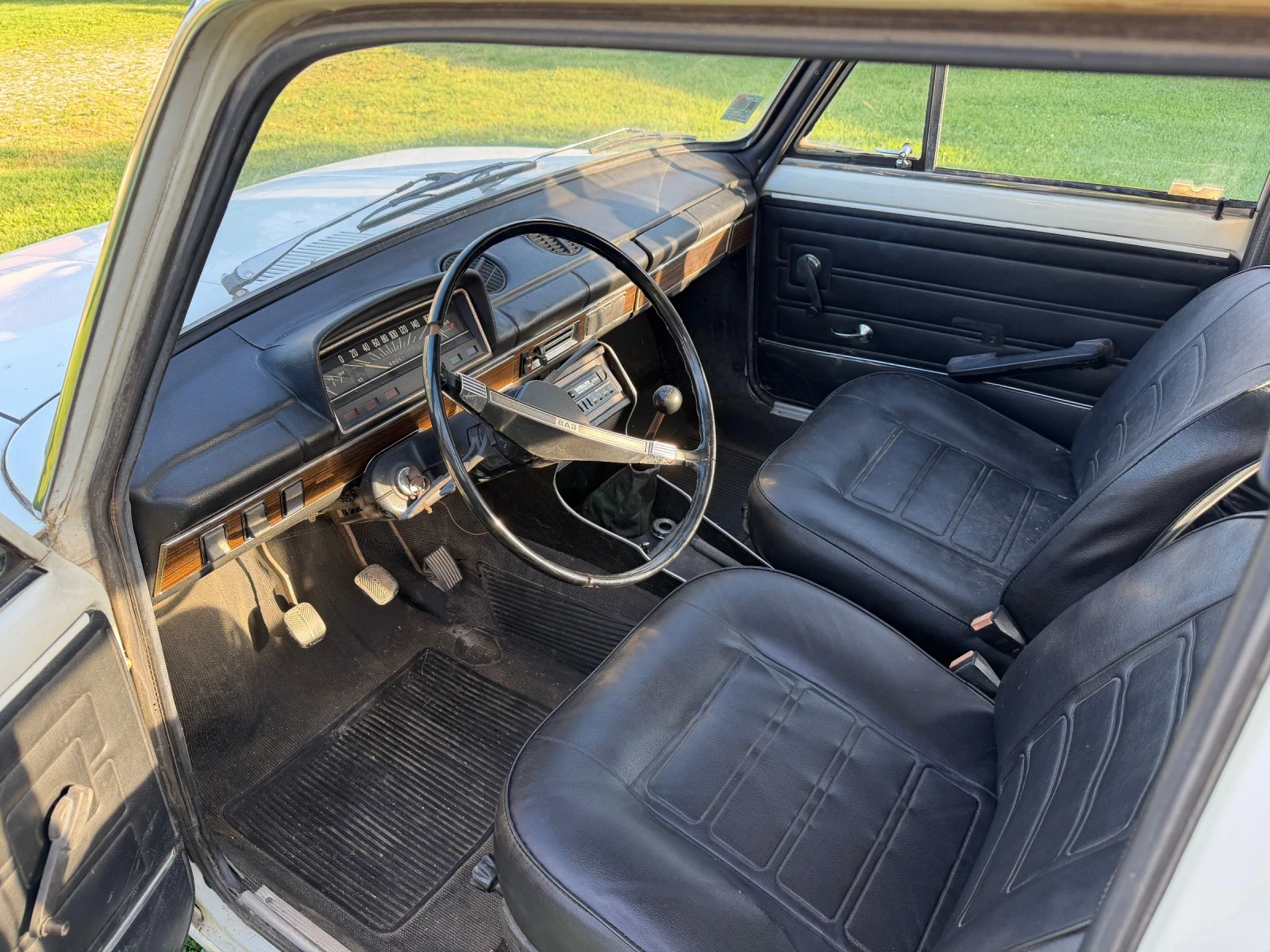 Lada 1200 S Регистрирана без прехвърляне доста запазена, снимка 5 - Автомобили и джипове - 54648960