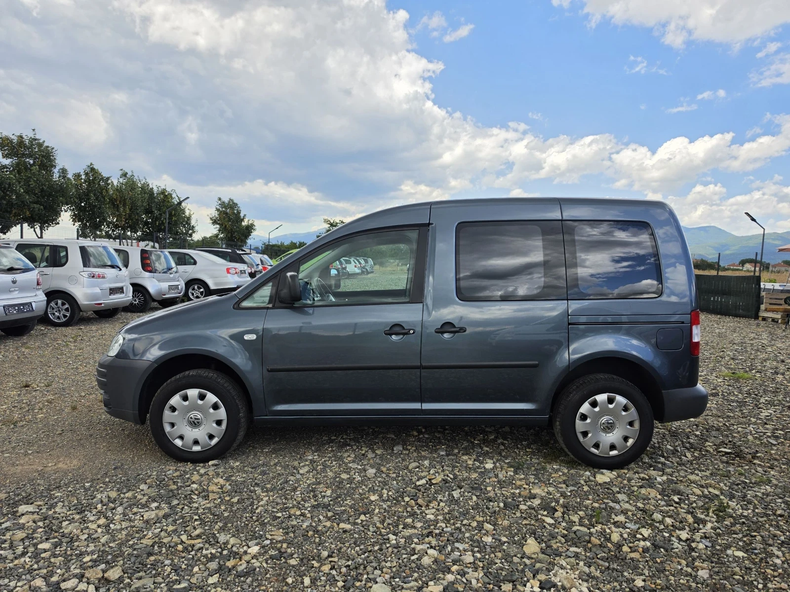 VW Caddy 1.6 102, снимка 3 - Автомобили и джипове - 54896172