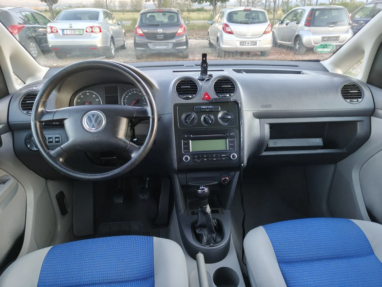 VW Caddy 1.6 102, снимка 9 - Автомобили и джипове - 54896172