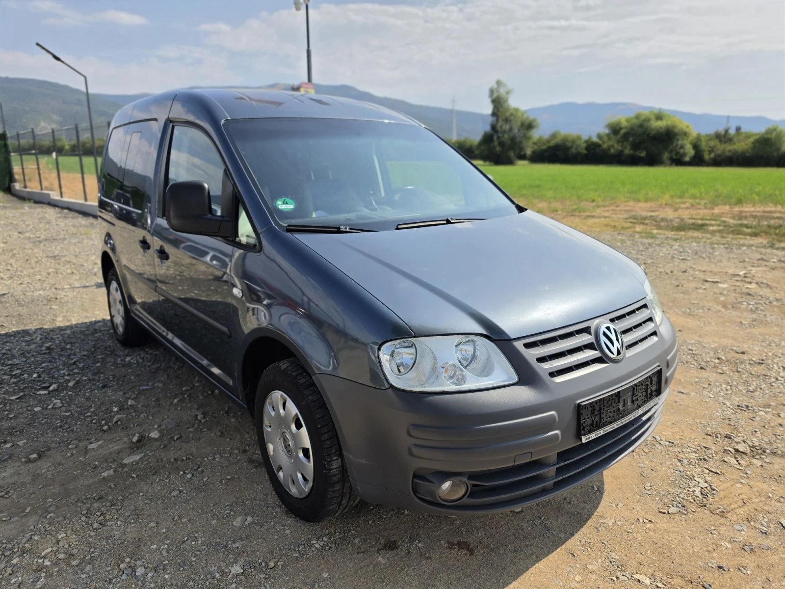 VW Caddy 1.6 102, снимка 7 - Автомобили и джипове - 54896172