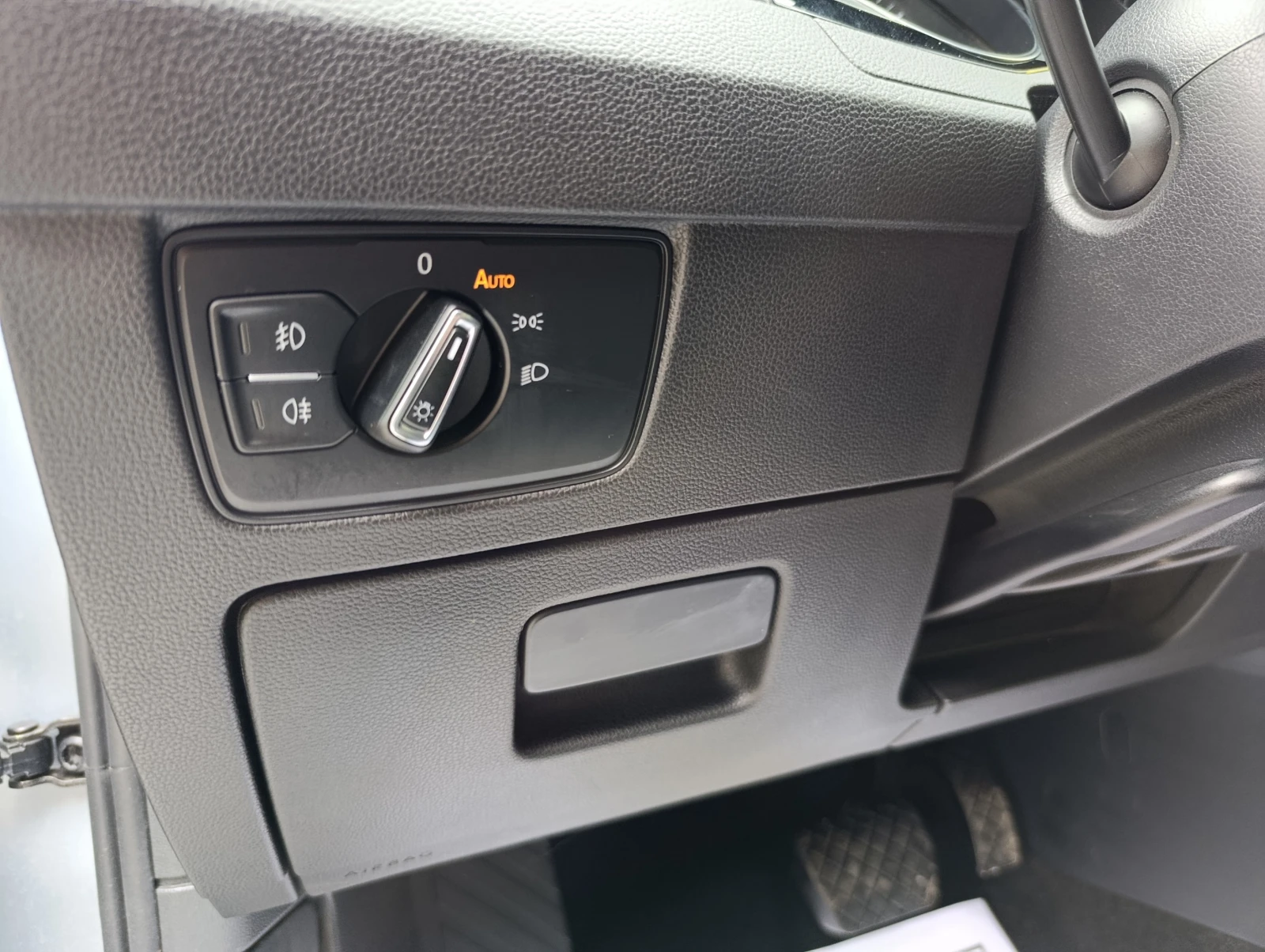 VW Passat 1.5 TSI 150hp Закупен от БГ, снимка 11 - Автомобили и джипове - 55277027