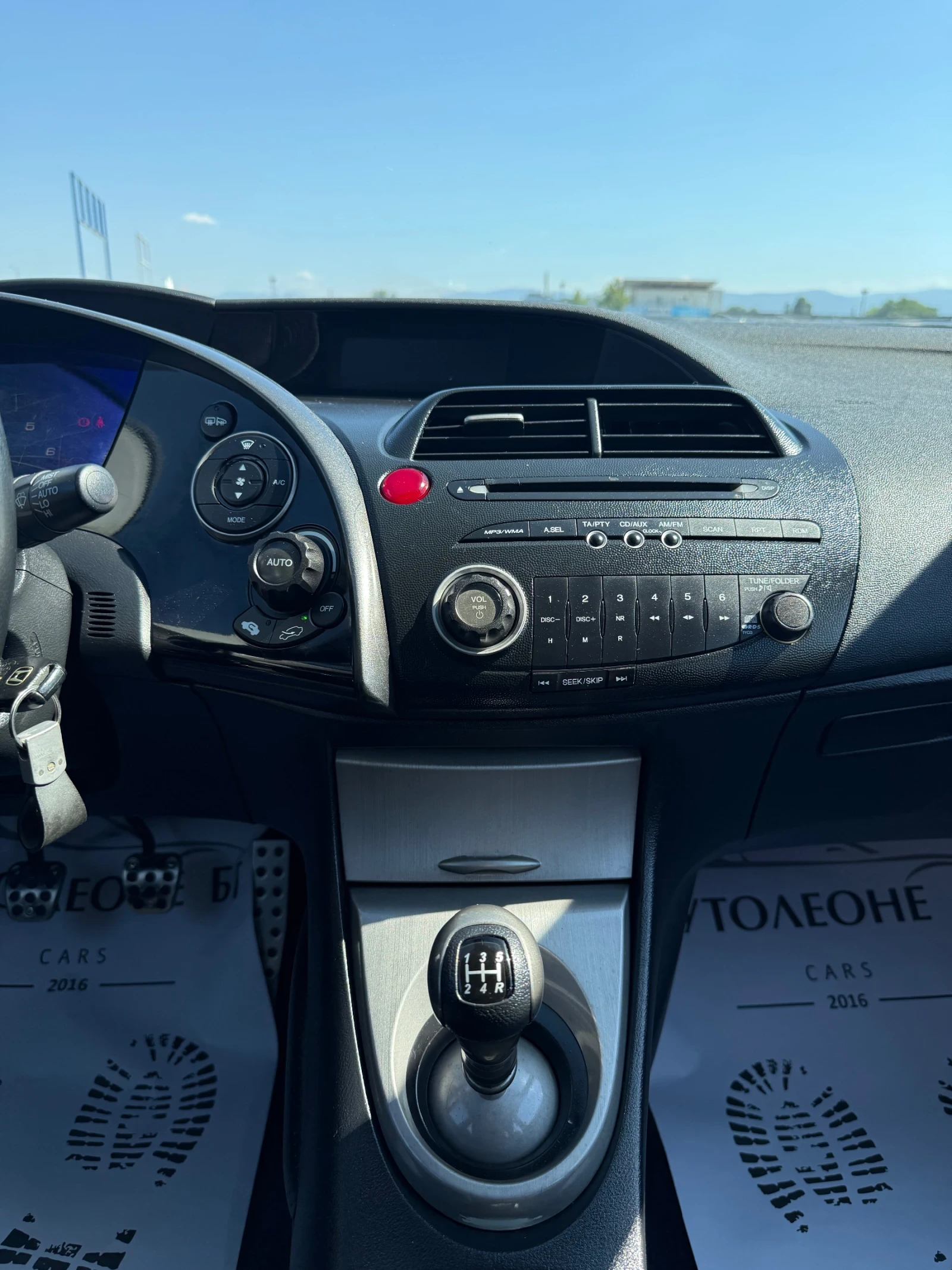 Honda Civic 1.4 V-TEC, снимка 12 - Автомобили и джипове - 55473157