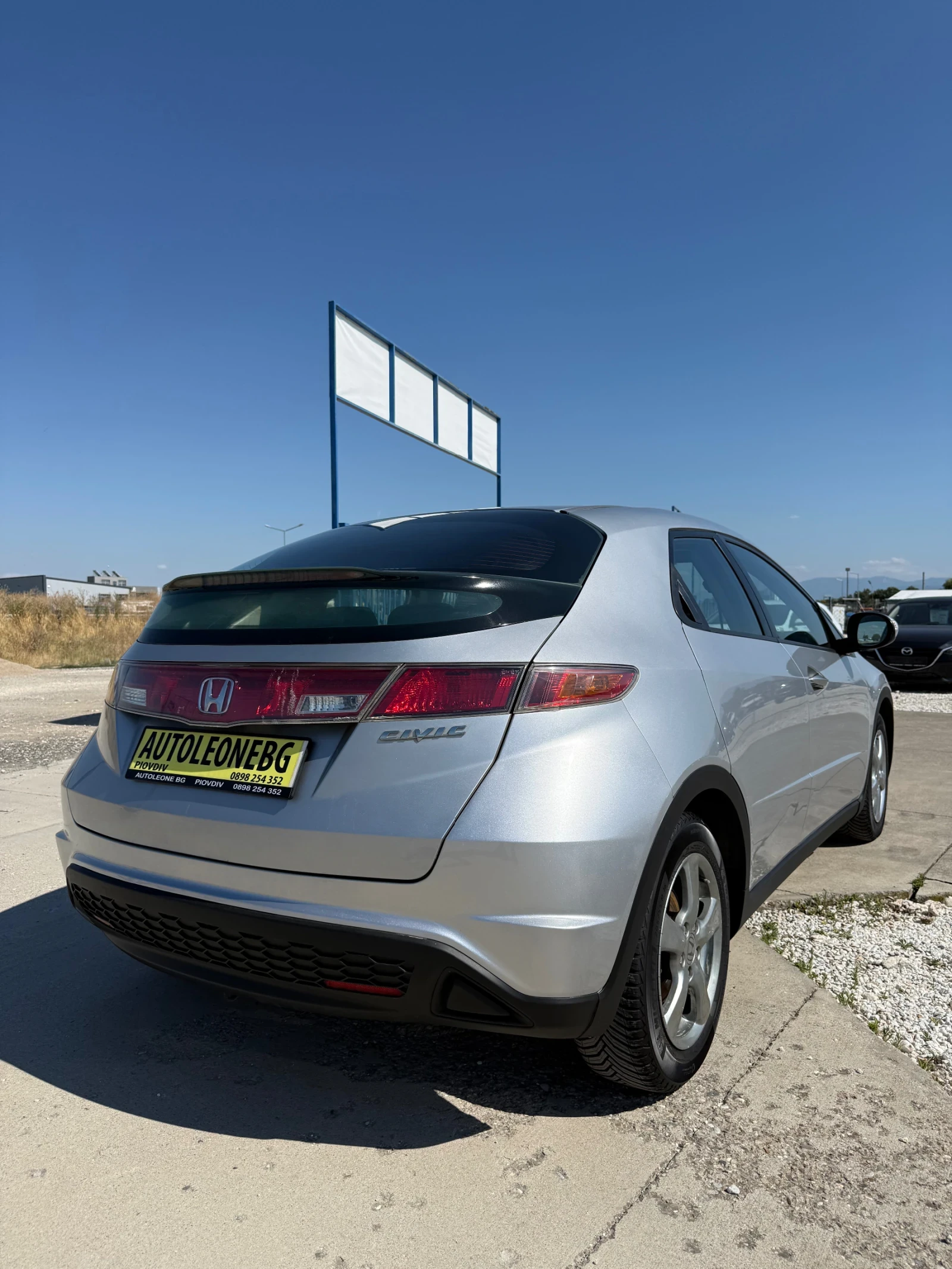 Honda Civic 1.4 V-TEC, снимка 6 - Автомобили и джипове - 55473157