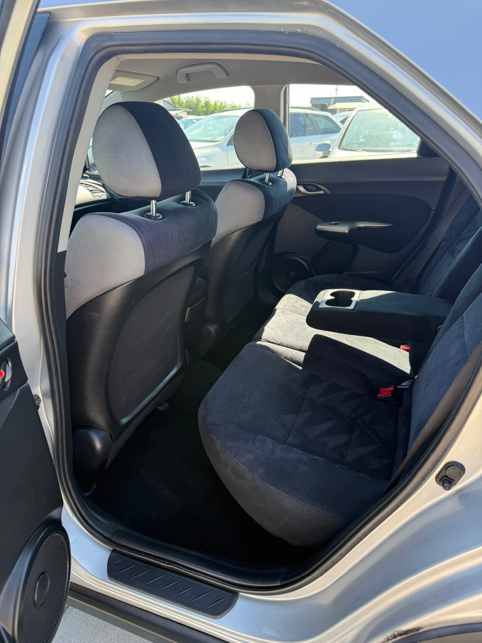 Honda Civic 1.4 V-TEC, снимка 8 - Автомобили и джипове - 55473157