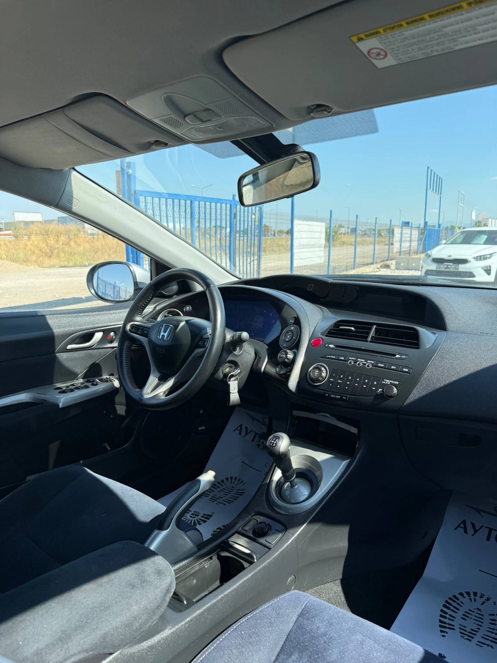 Honda Civic 1.4 V-TEC, снимка 9 - Автомобили и джипове - 55473157
