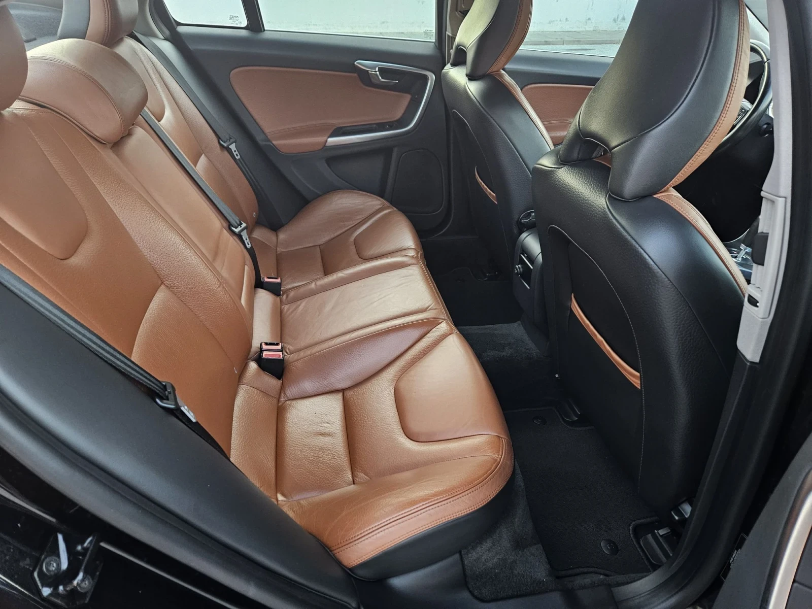 Volvo S60 2.0T Швейцария , снимка 14 - Автомобили и джипове - 55624269
