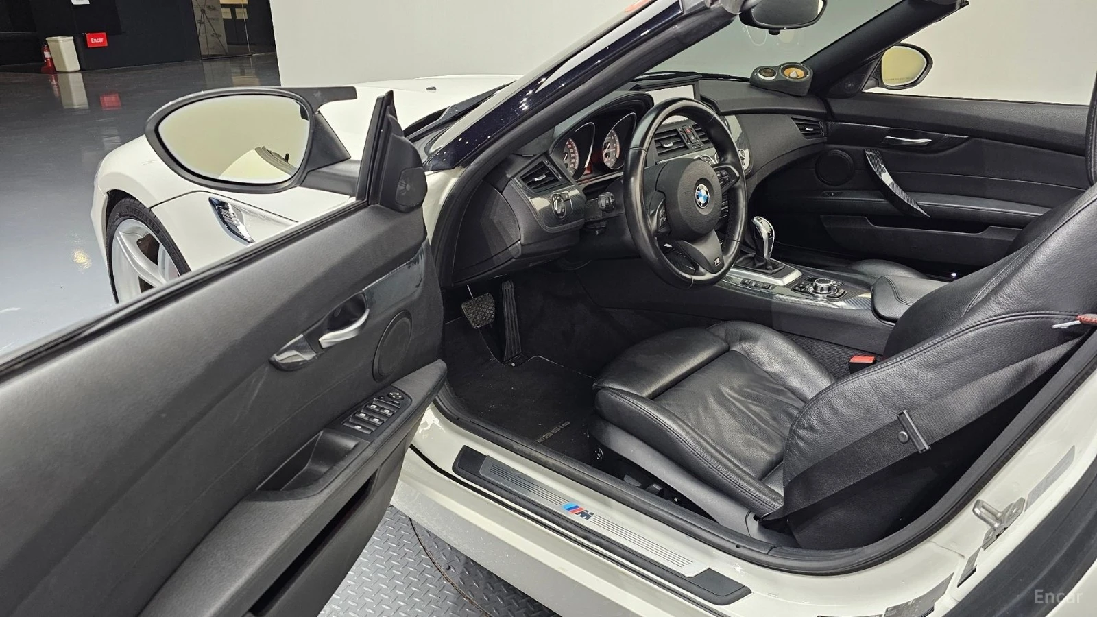 BMW Z4 35is* DCT* КОЖА* ПОДГРЕВ* КАМЕРА* , снимка 10 - Автомобили и джипове - 55625715