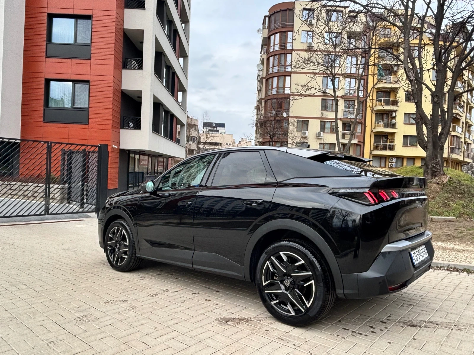 Peugeot 3008 Mild Hybrid (Мек хибрид)   1.2 Hybrid 136 e-DCS6, снимка 3 - Автомобили и джипове - 55853444