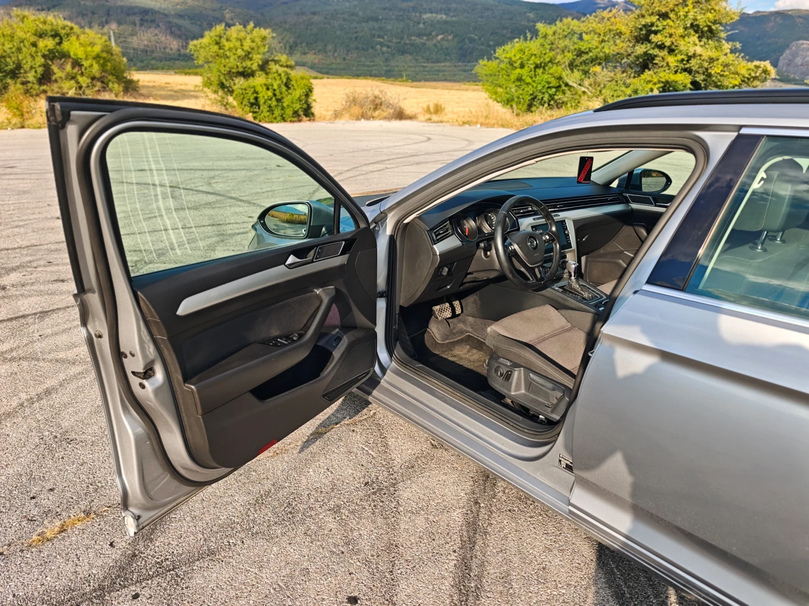VW Passat 2.0 TDI, снимка 7 - Автомобили и джипове - 56180304