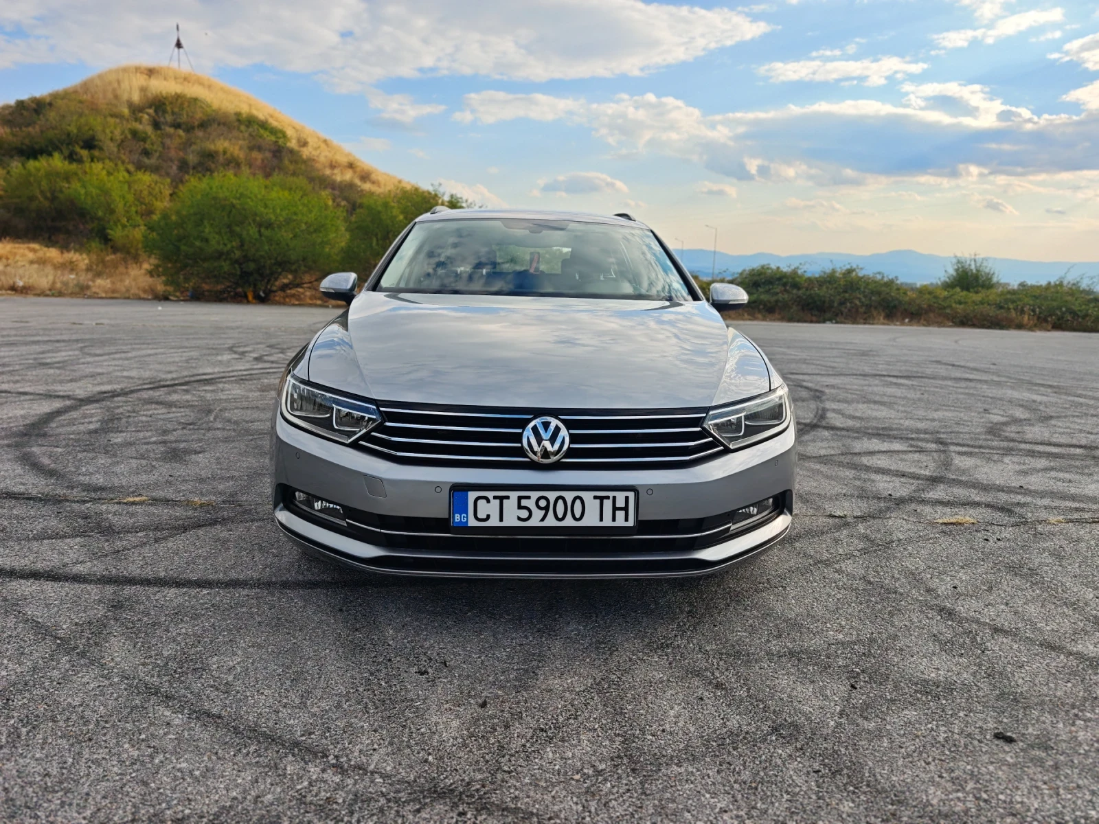 VW Passat 2.0 TDI, снимка 3 - Автомобили и джипове - 56180304