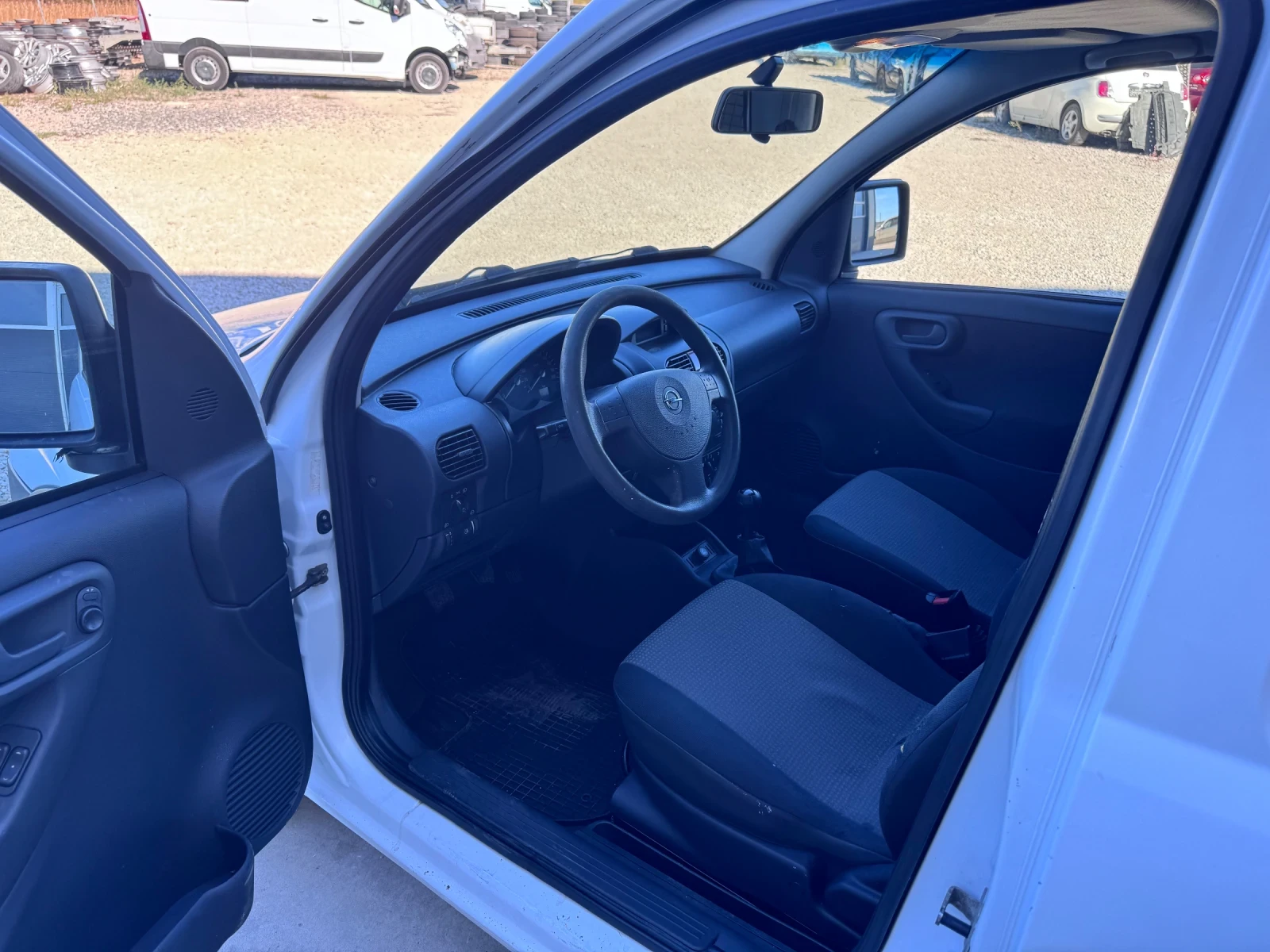 Opel Combo КЛИМАТИК, снимка 10 - Автомобили и джипове - 56337610