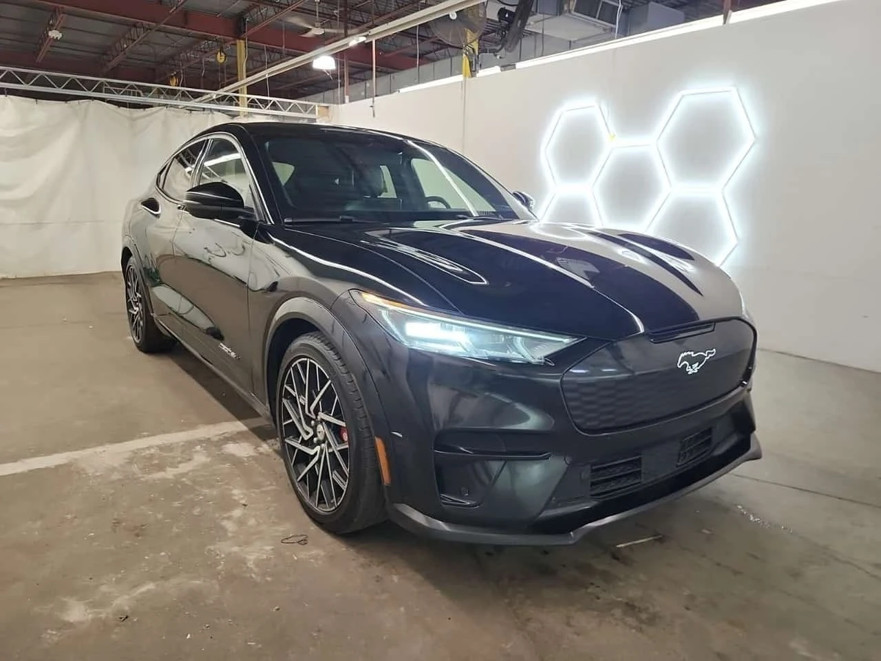 Ford Mustang Mach-E GT PERFORMANCE EDITION  CARFAX, снимка 2 - Автомобили и джипове - 56340801