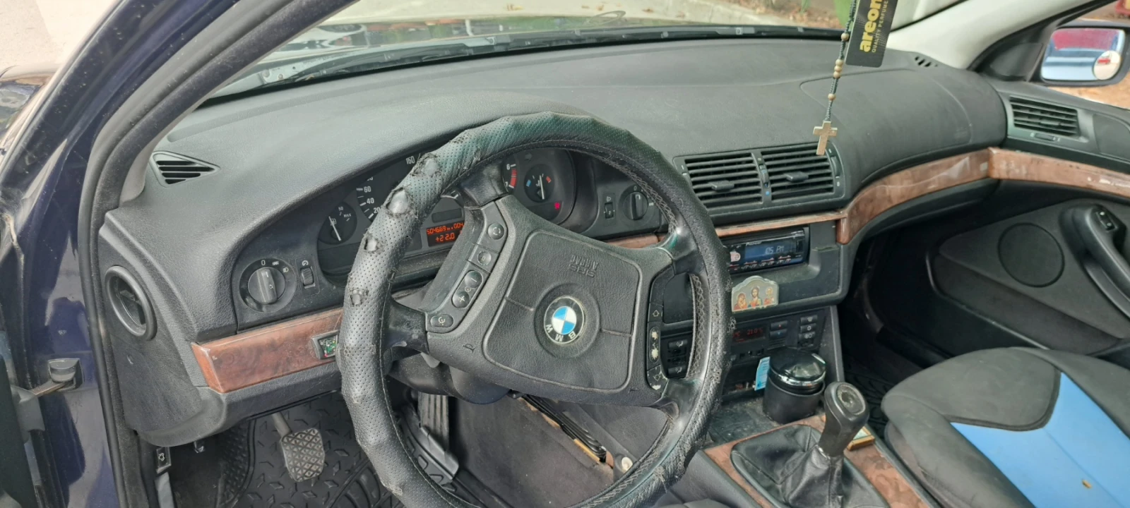BMW 523 2.5i, снимка 5 - Автомобили и джипове - 56434697