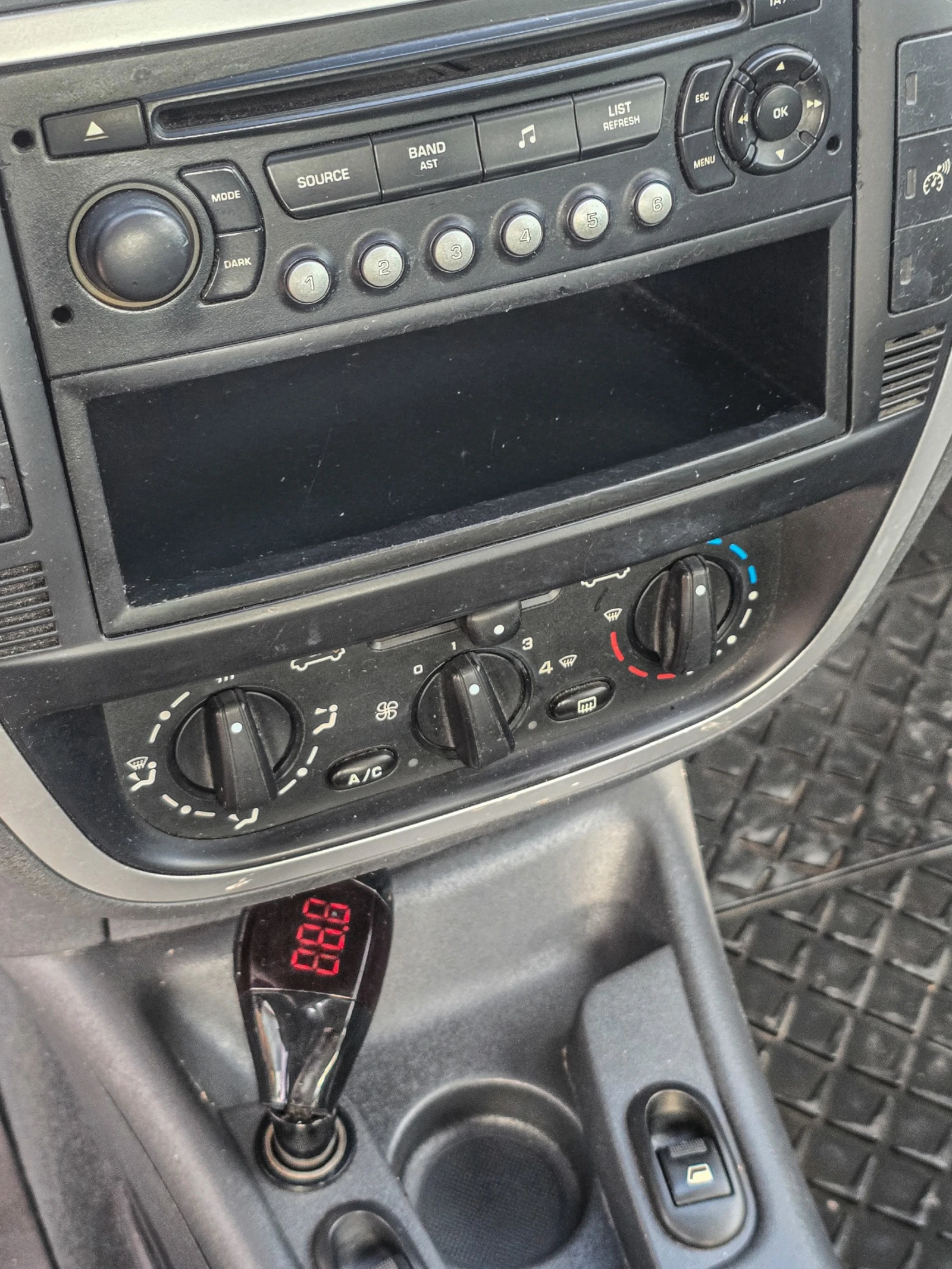 Citroen C3, снимка 13 - Автомобили и джипове - 56662788