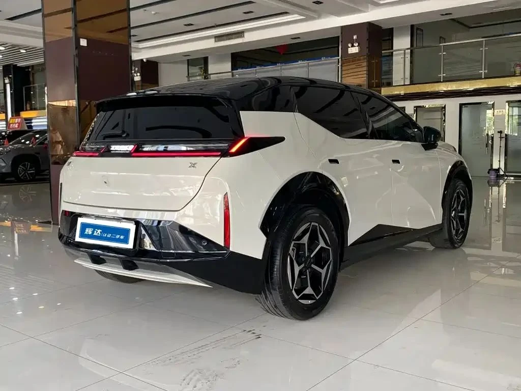 Zeekr X, снимка 2 - Автомобили и джипове - 56685906
