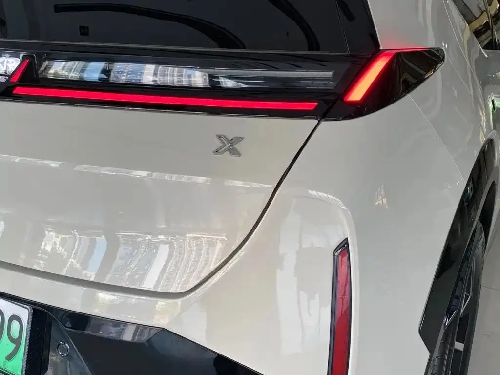 Zeekr X, снимка 9 - Автомобили и джипове - 56685906