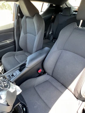 Toyota C-HR 1.8 , снимка 4