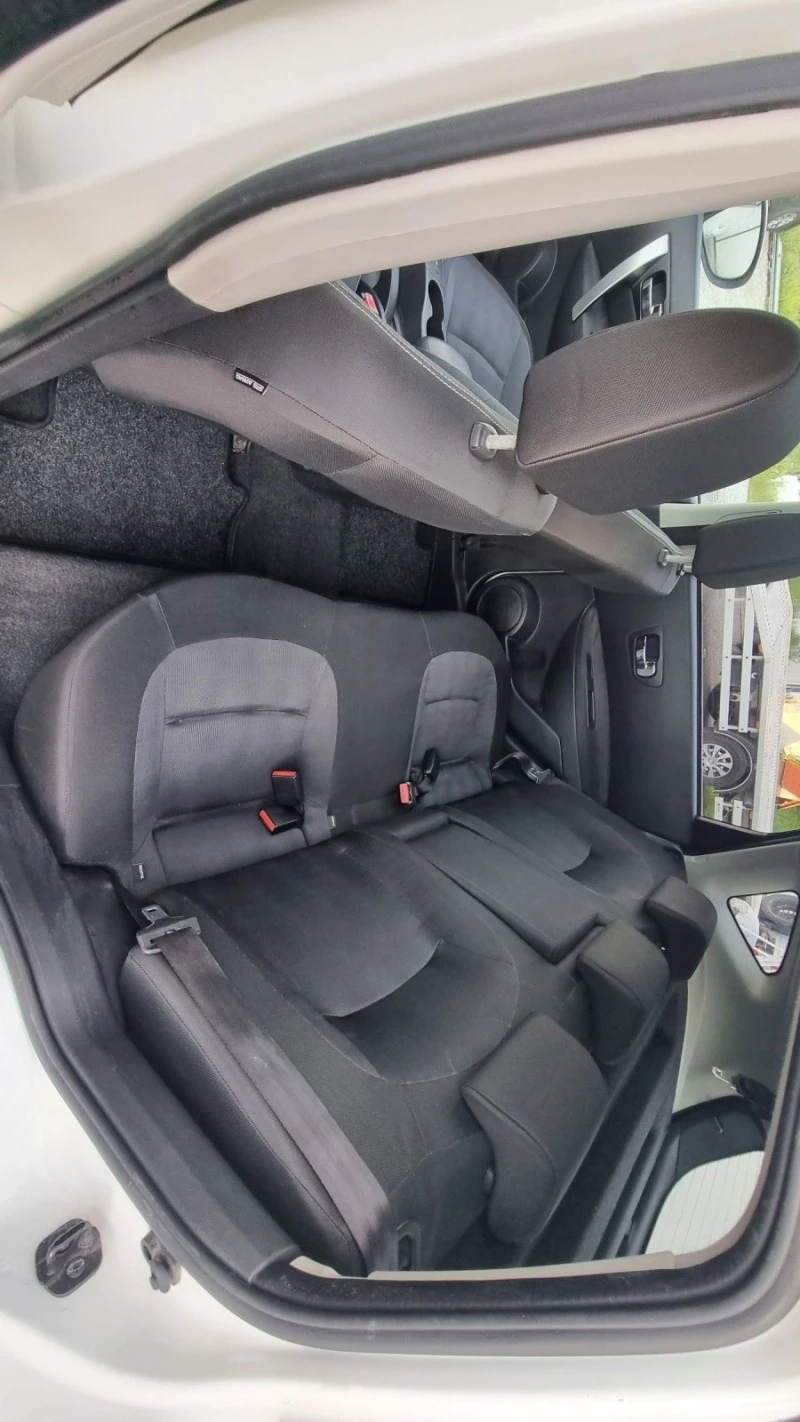 Nissan Qashqai 2.0dci 4x4 Авоматик, снимка 9 - Автомобили и джипове - 46117773