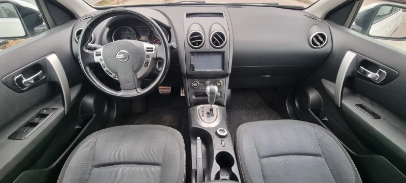 Nissan Qashqai 2.0dci 4x4 Авоматик, снимка 8 - Автомобили и джипове - 46117773