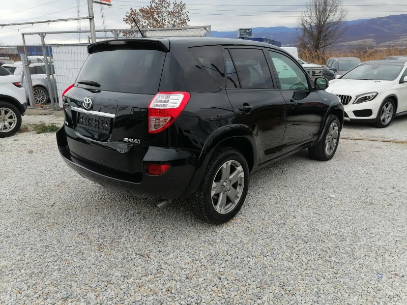 Toyota Rav4 FUII - ПОДГРЕВ-КАМЕРА-КОЖА-NAVI-2.2 4X4 150kc, снимка 6 - Автомобили и джипове - 48321773