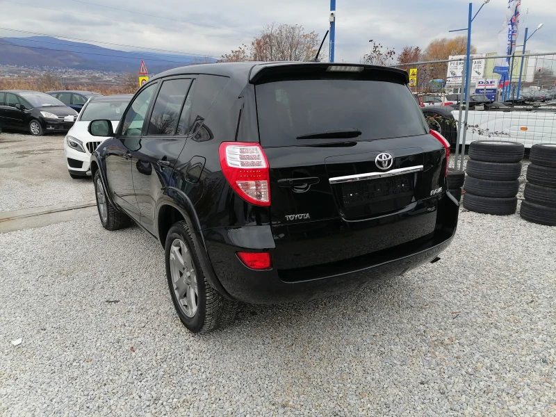 Toyota Rav4 FUII - ПОДГРЕВ-КАМЕРА-КОЖА-NAVI-2.2 4X4 150kc, снимка 4 - Автомобили и джипове - 48321773