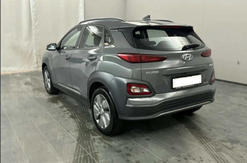 Hyundai Kona 42 kWh Гаранционен автомобил, снимка 2 - Автомобили и джипове - 49326104