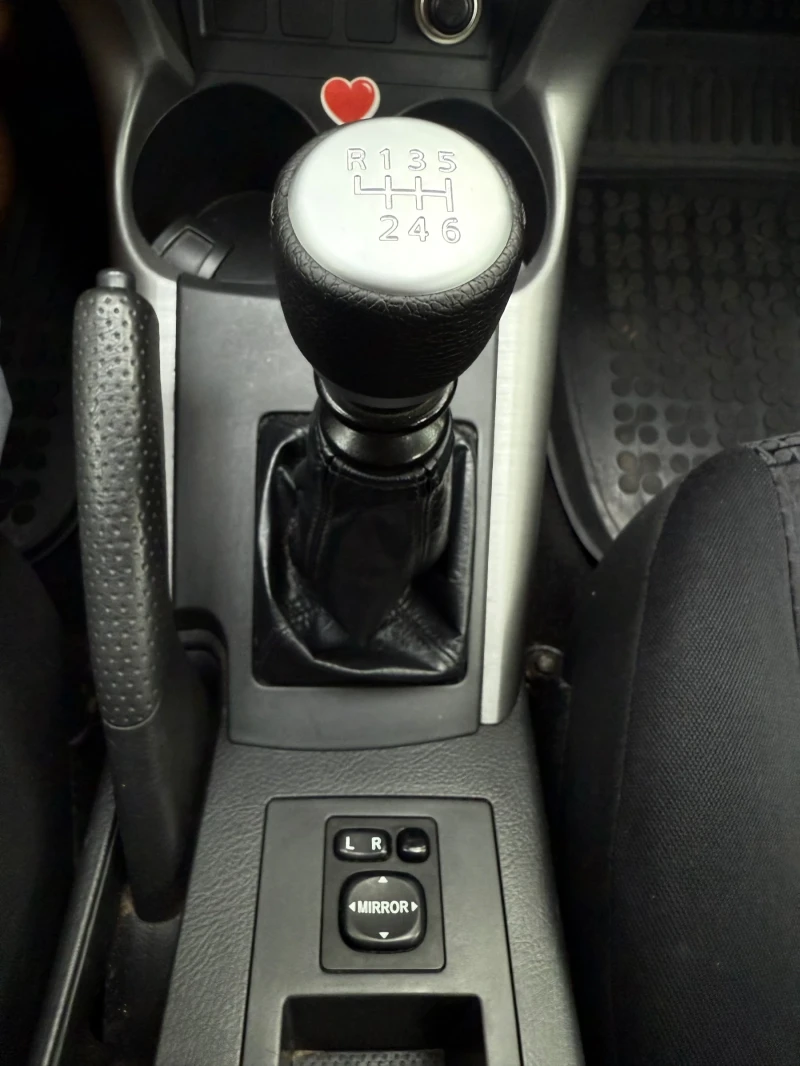 Toyota Rav4 Тойота Рав4 4х4 2.2 177кс Toyota Rav4 2007г, снимка 10 - Автомобили и джипове - 51948653