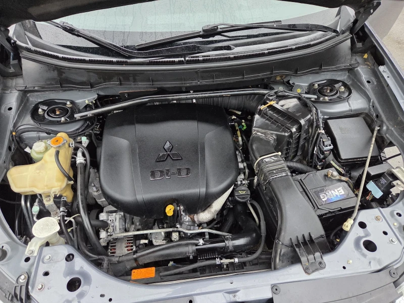 Mitsubishi Outlander 2, 2 tdi 163 hp 7-местен, снимка 15 - Автомобили и джипове - 52562994
